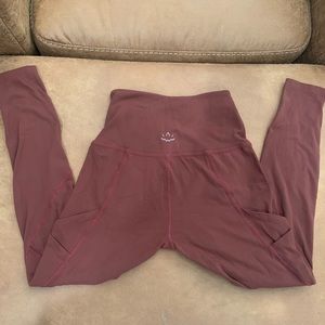Beyond Yoga 7/8 leggings